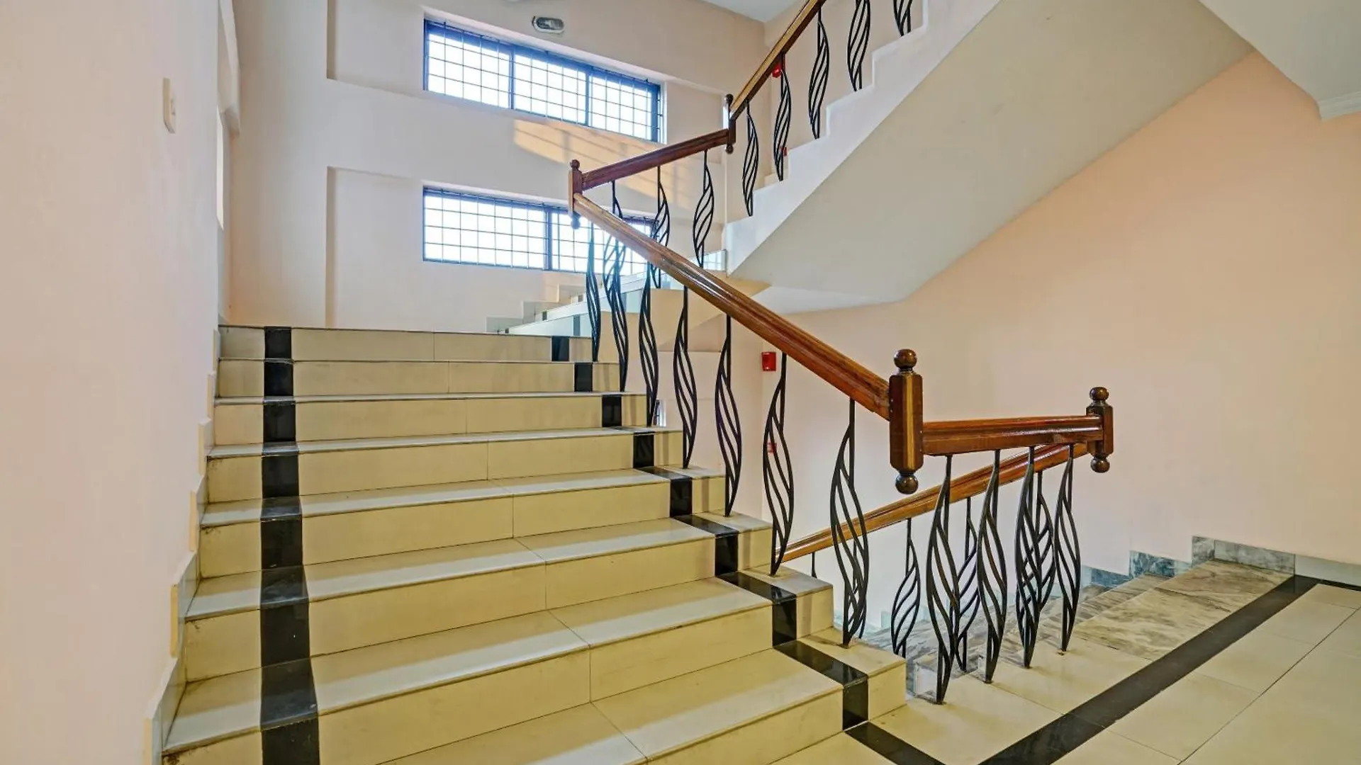 Collection O Hotel Mali Kottayam